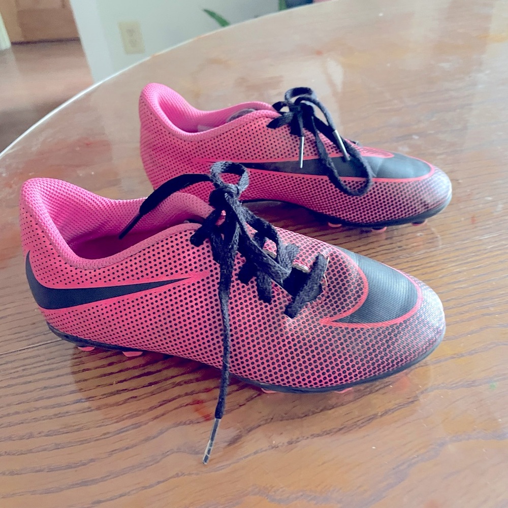 Nike Jr Bravada pink cleats size 13C